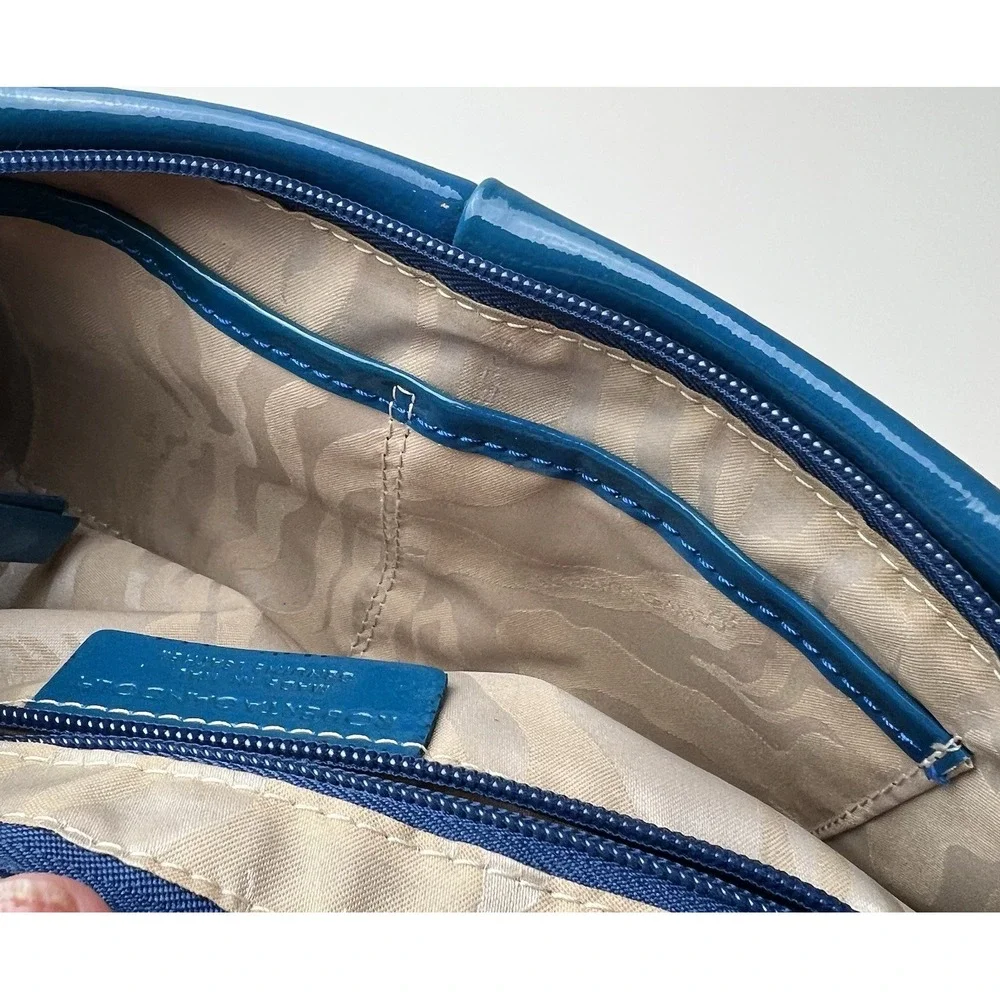 Roberta Gandolfi Italy Blue Patent Leather Chain Strap Purse Zipper Detail